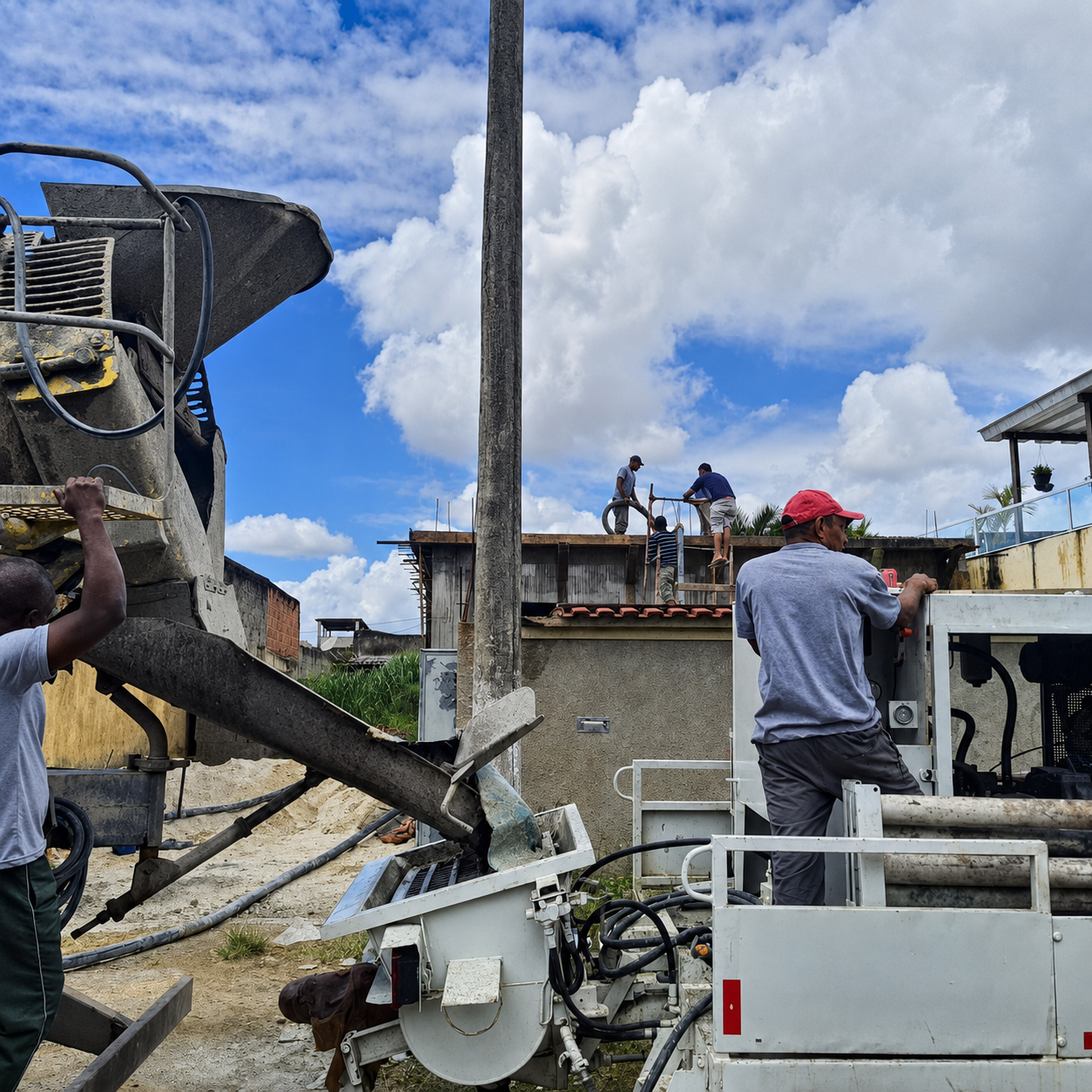 Equipe Teramix executando bombeamento de concreto em obra