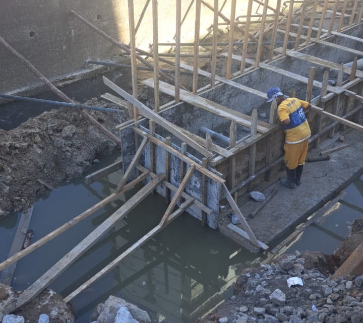 Execução de base e fundação em concreto